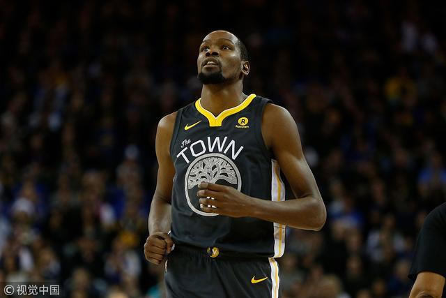 周琦大放异彩，让中国男篮在世预赛中更具竞争力